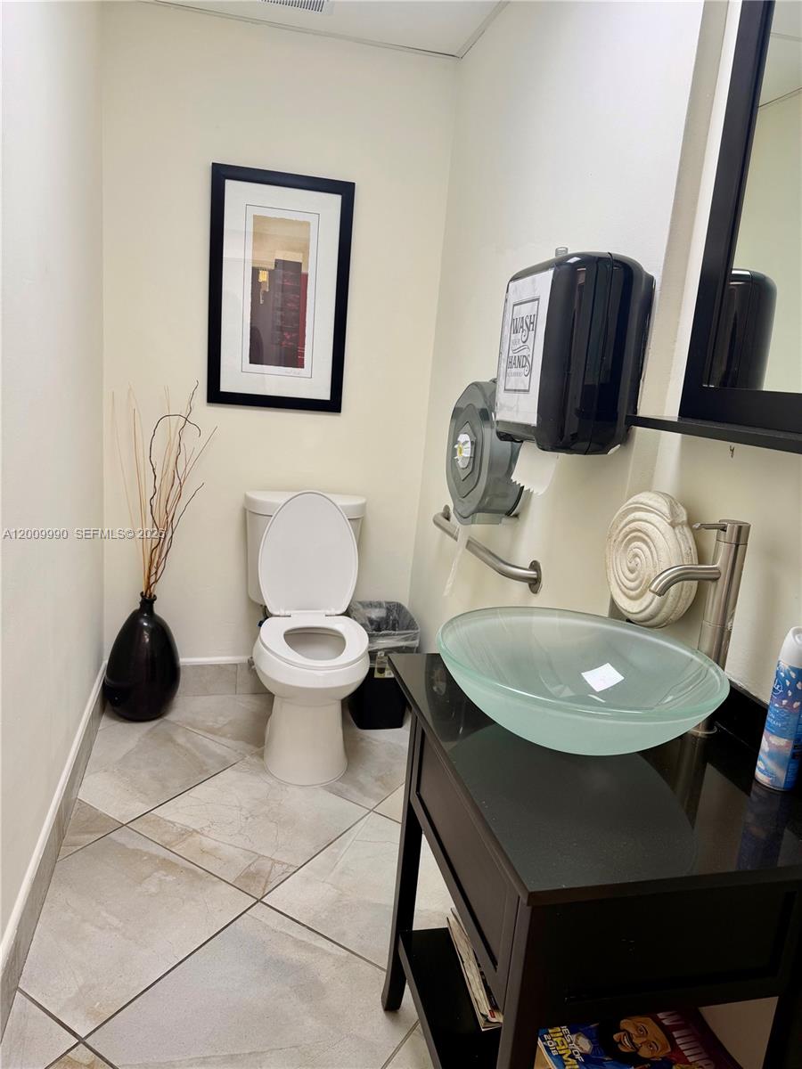 150 Westward Dr 4 Property Photo 9