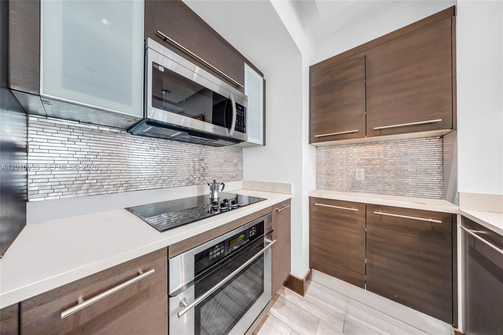 500 Brickell Ave 3707 Property Photo 3