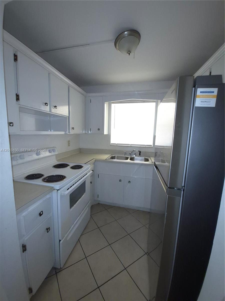 1826 Cleveland St 6 Property Photo 5