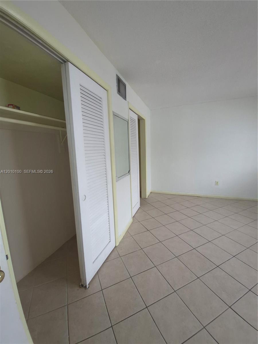 1826 Cleveland St 6 Property Photo 11