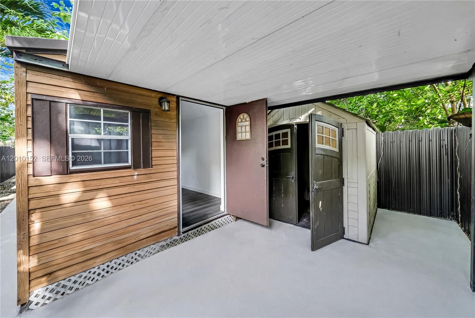 3033 Hibiscus Street Property Photo 12