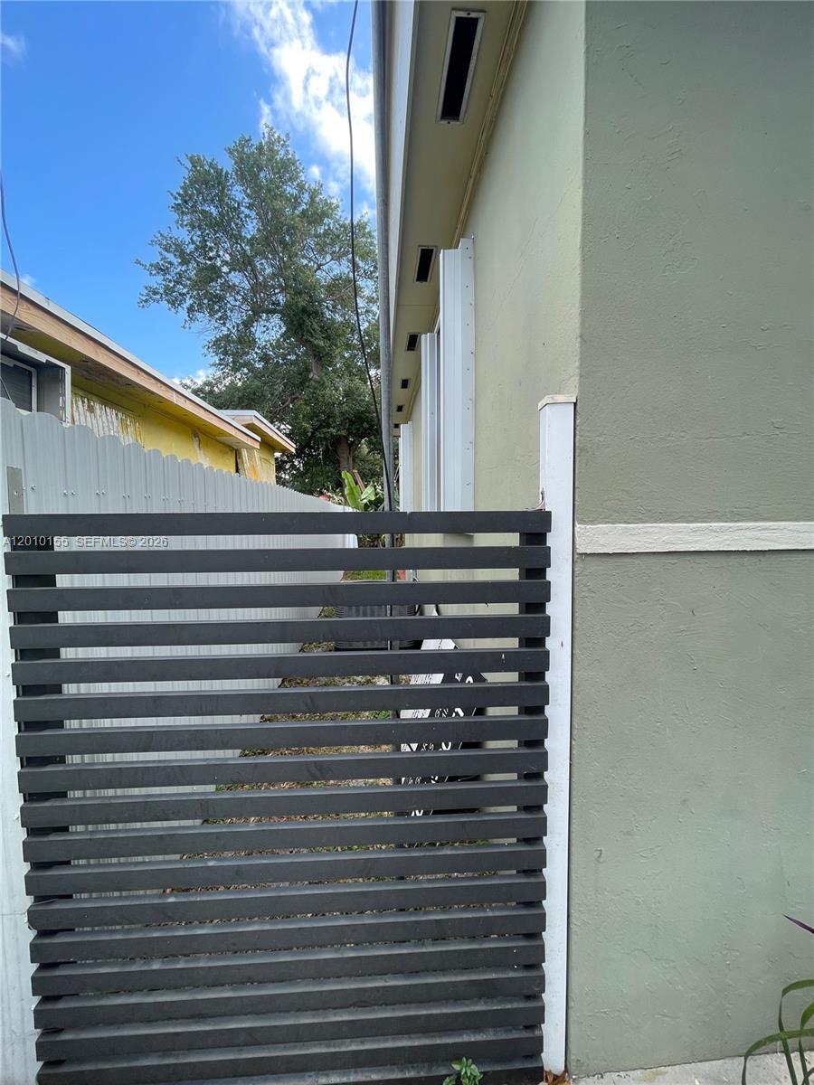 2144 Nw 85th St Property Photo 7