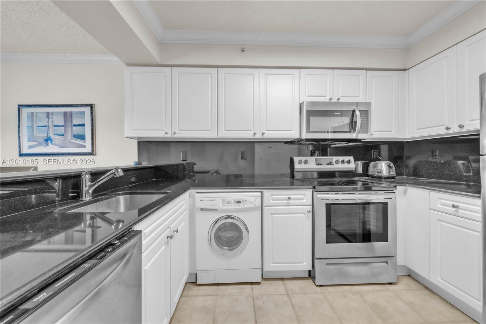 2501 S Ocean Dr 727(available Nov 01) Property Photo 14