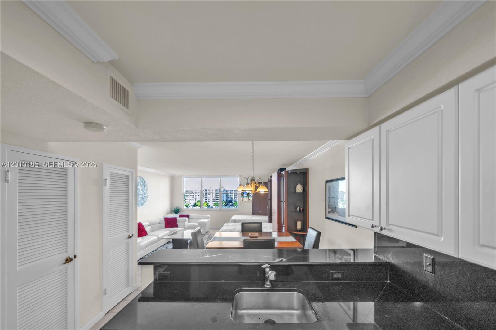 2501 S Ocean Dr 727(available Nov 01) Property Photo 19