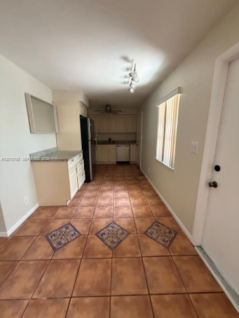 A12010193 Property Photo 7