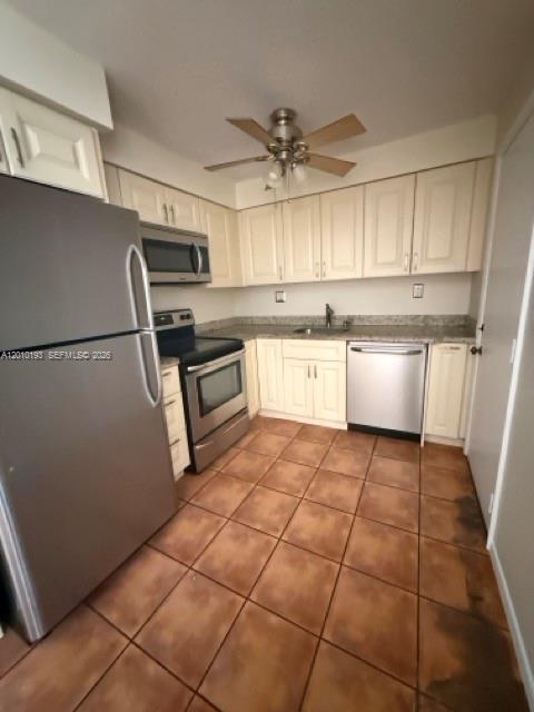 A12010193 Property Photo 18