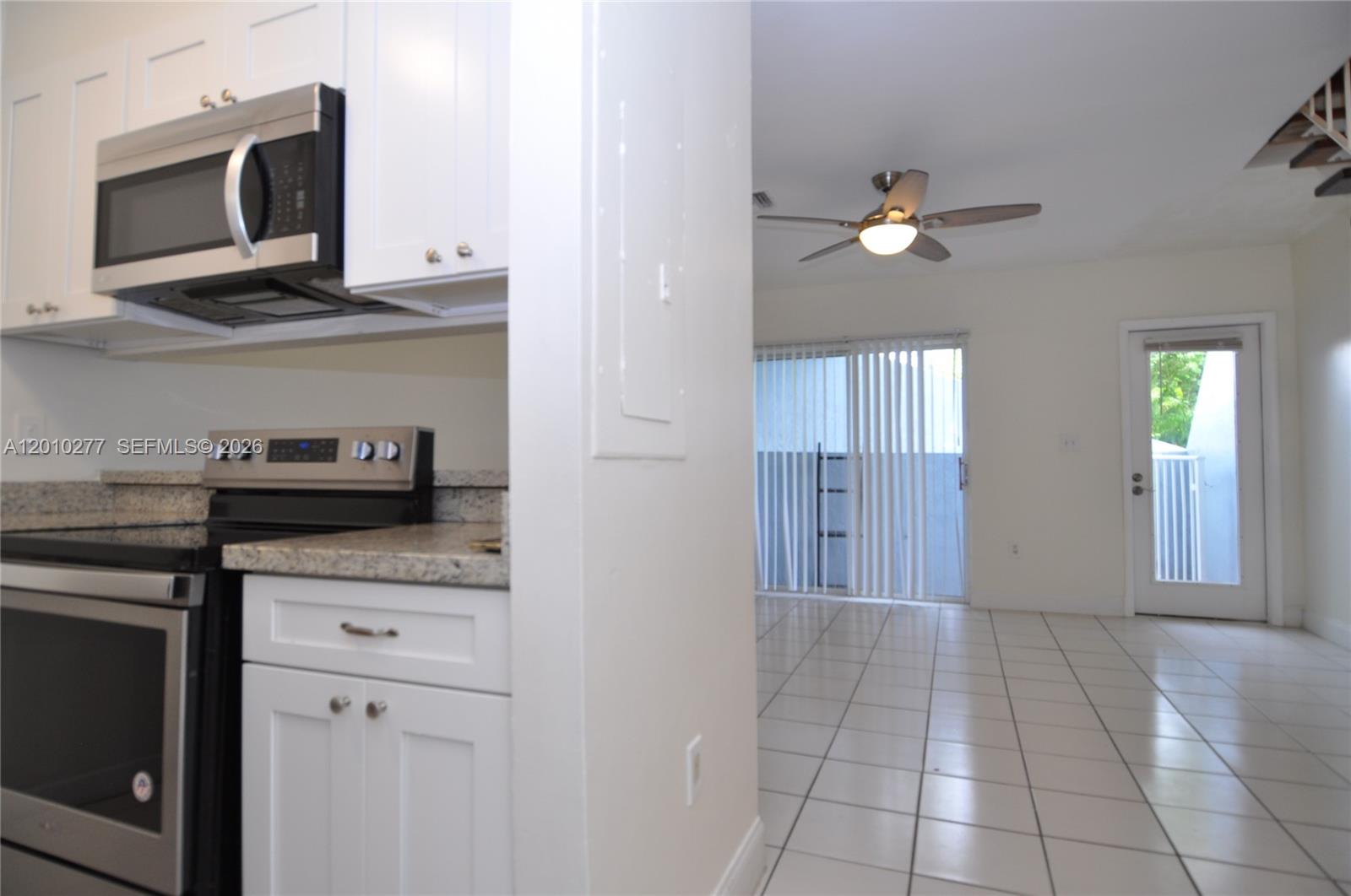 798 N Crandon Blvd 33-c Property Photo 7