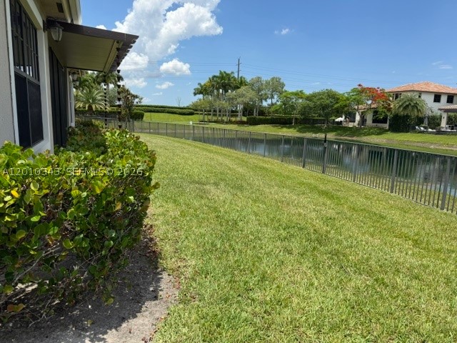 9751 Lakeview Ln Property Photo 11