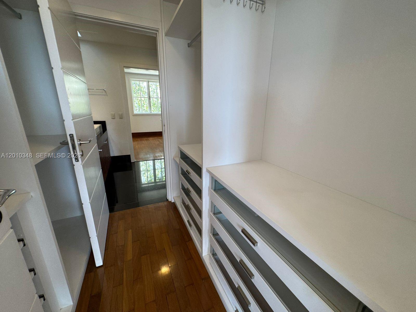 A12010348 Property Photo 26