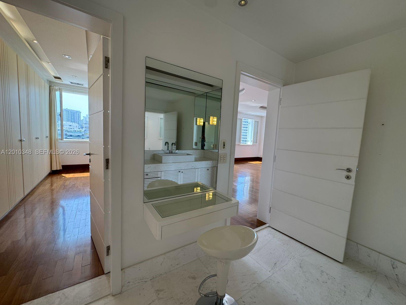 A12010348 Property Photo 27