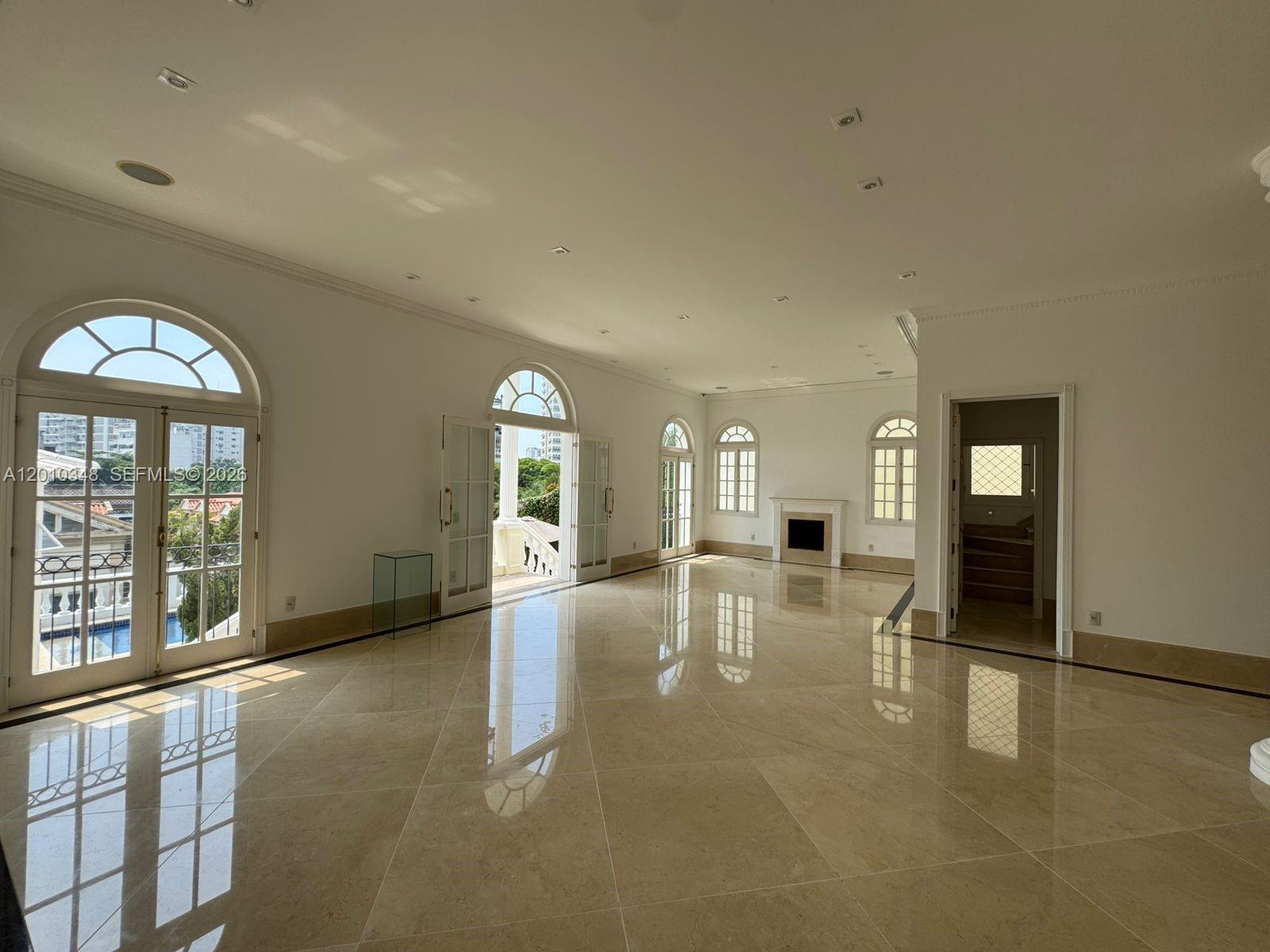 A12010348 Property Photo 44