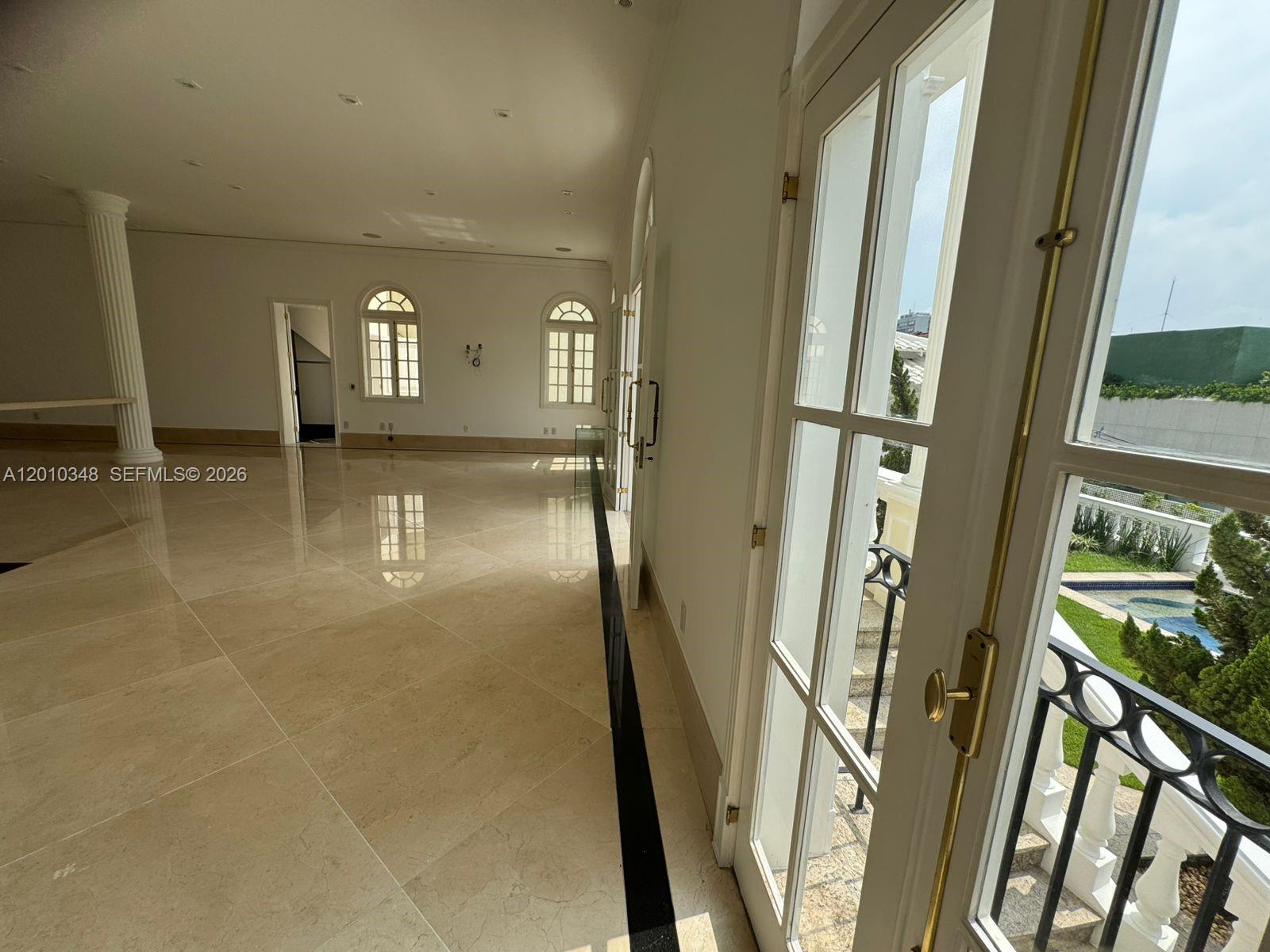 A12010348 Property Photo 45