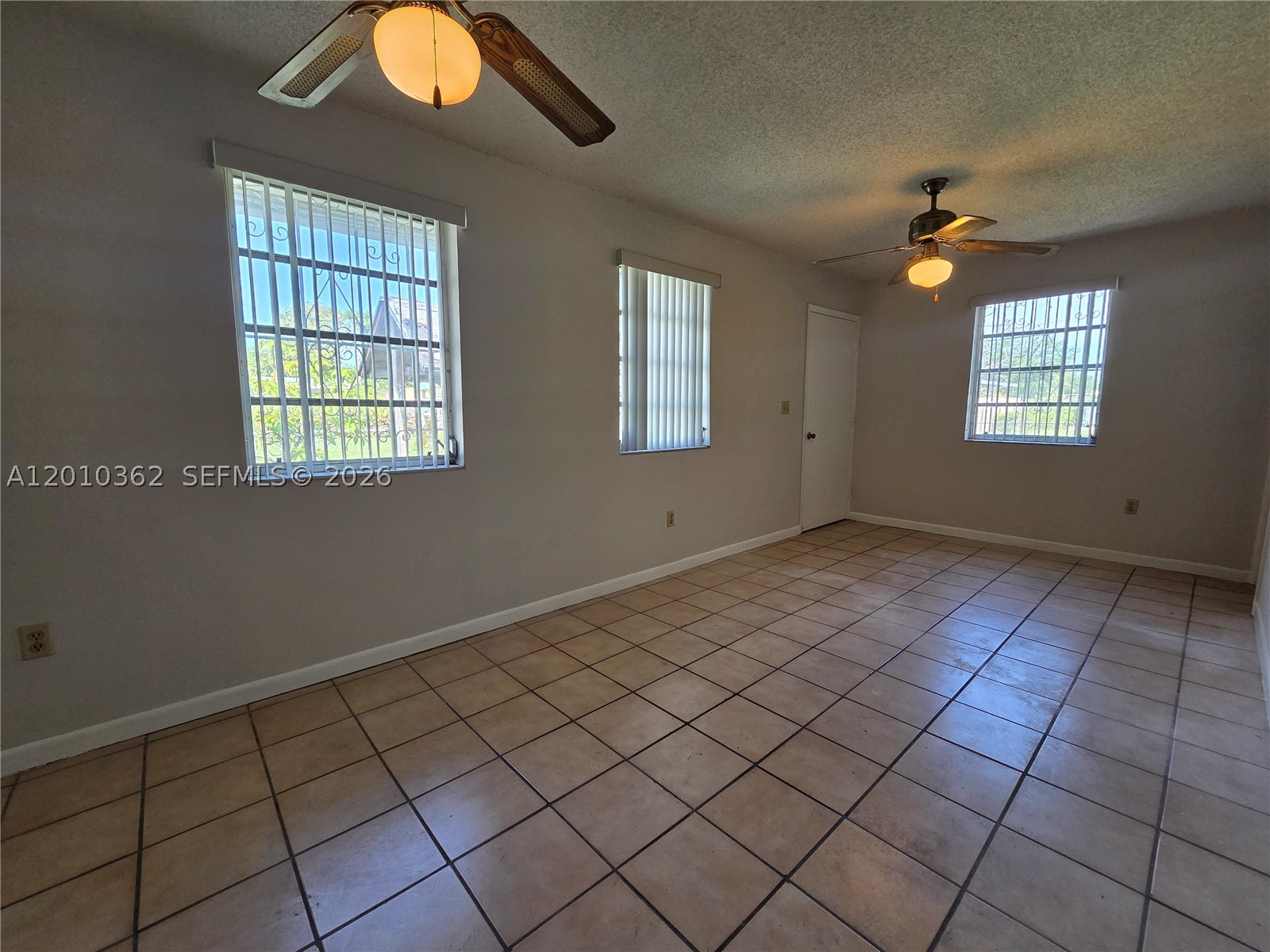 11035 Sw 56th St B Property Photo 4
