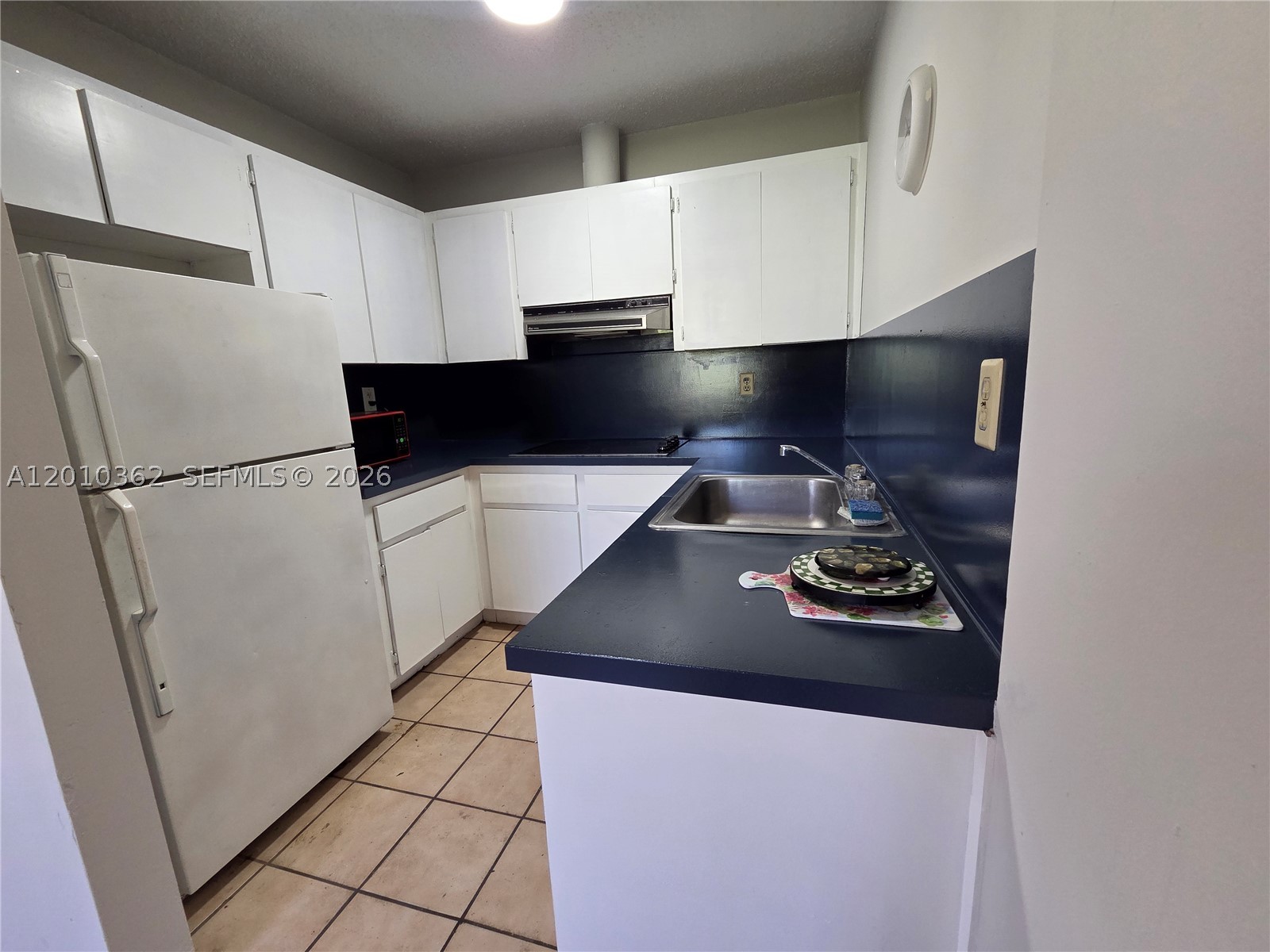 11035 Sw 56th St B Property Photo 5