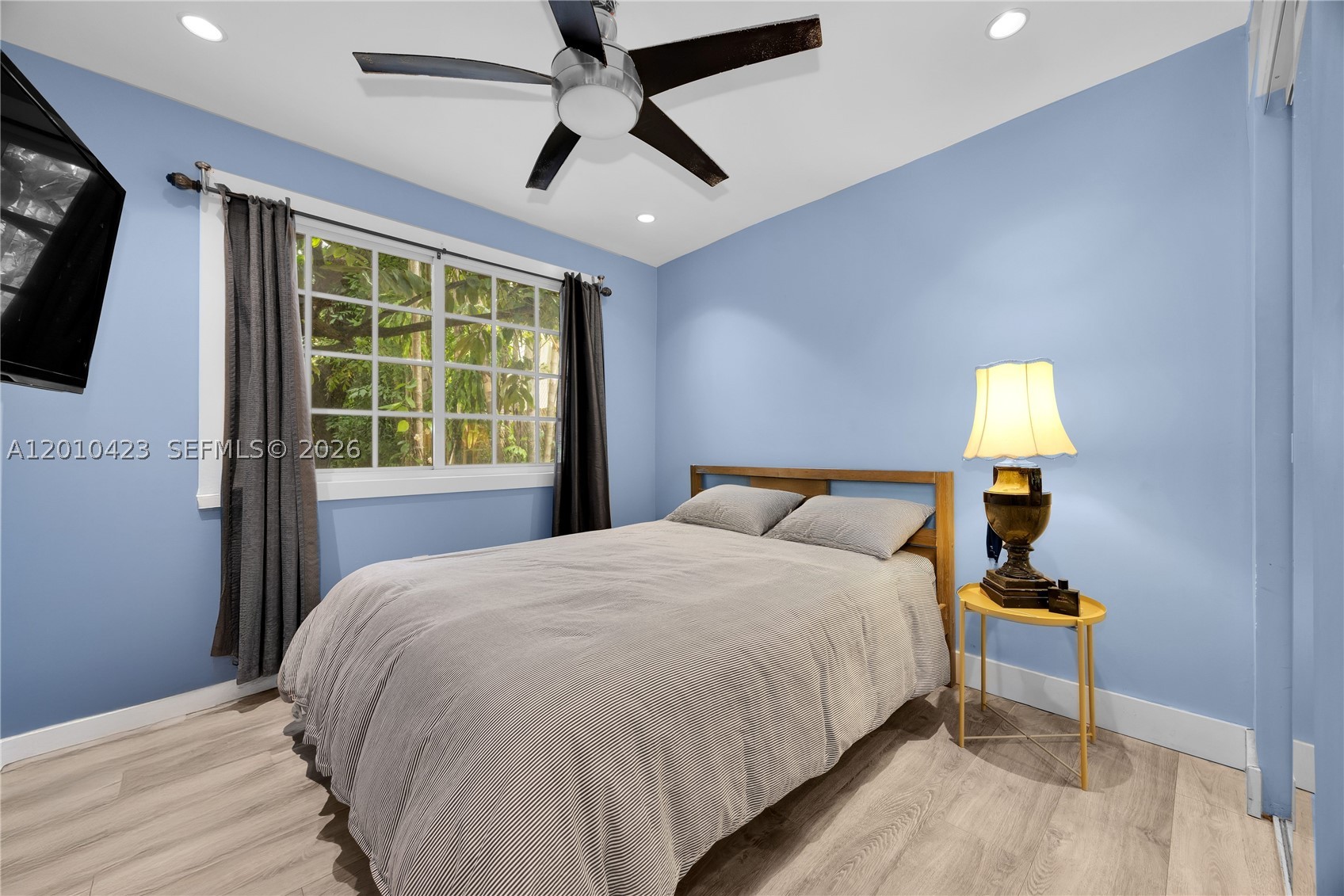 650 Ne 76th St Property Photo 43