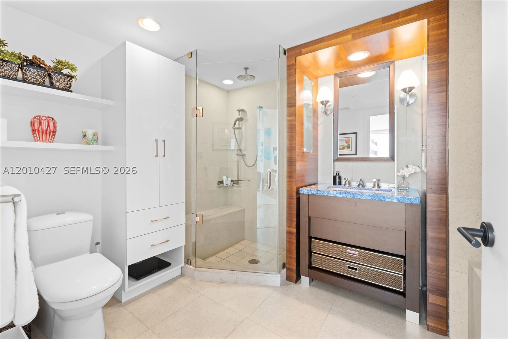 6801 Collins Ave 1215 Property Photo 9