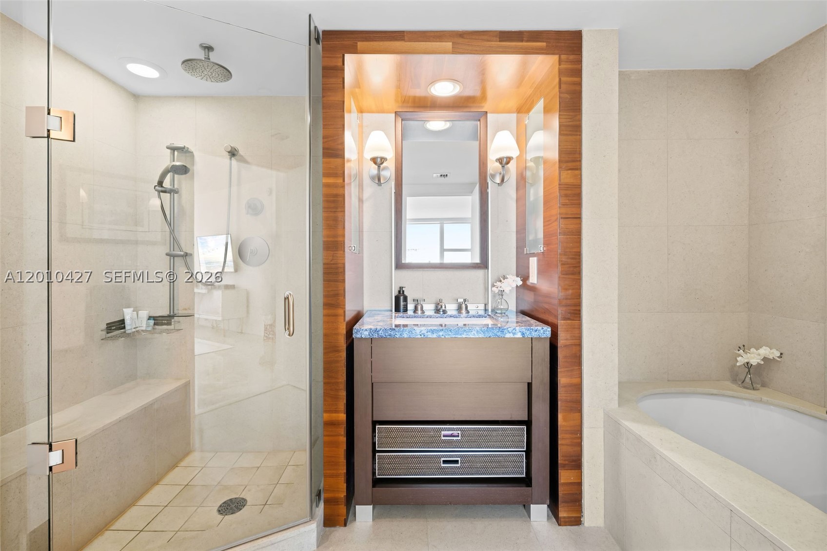 6801 Collins Ave 1215 Property Photo 10