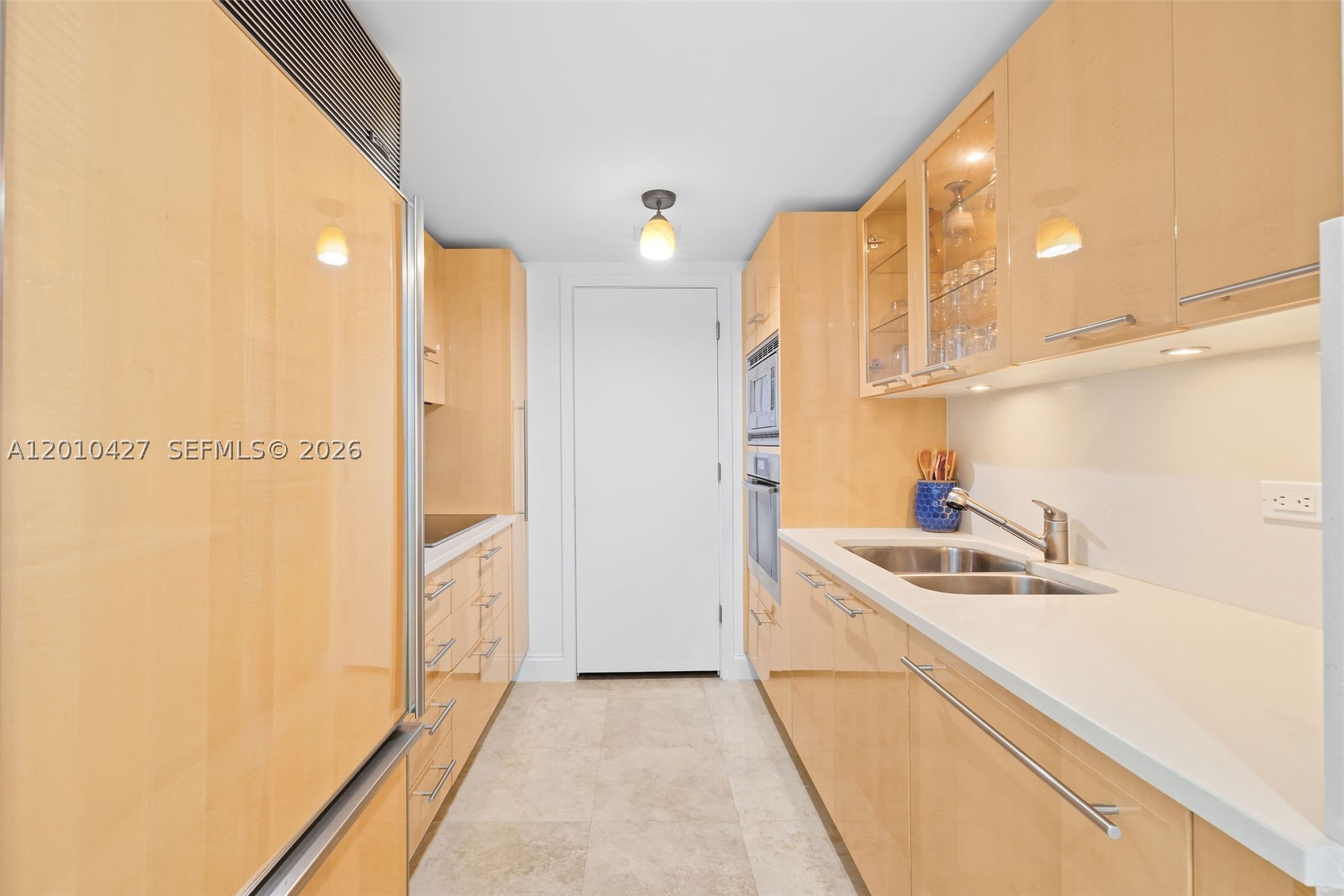 6801 Collins Ave 1215 Property Photo 15