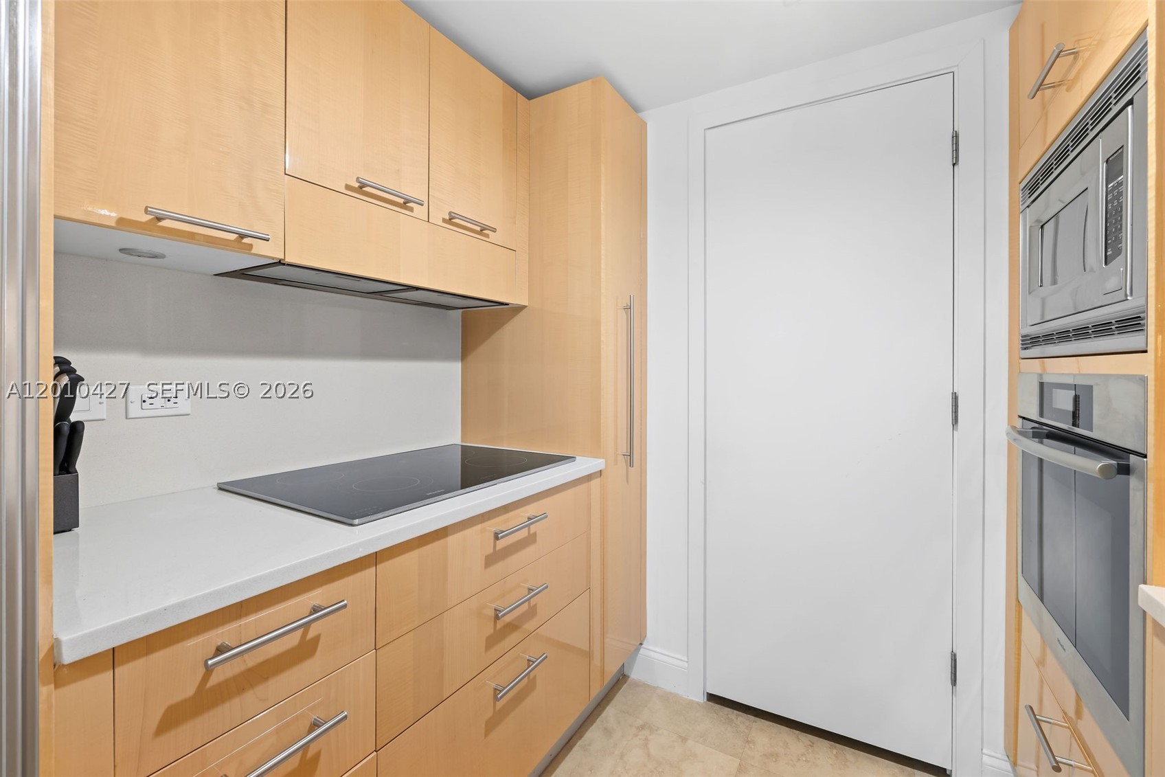 6801 Collins Ave 1215 Property Photo 17