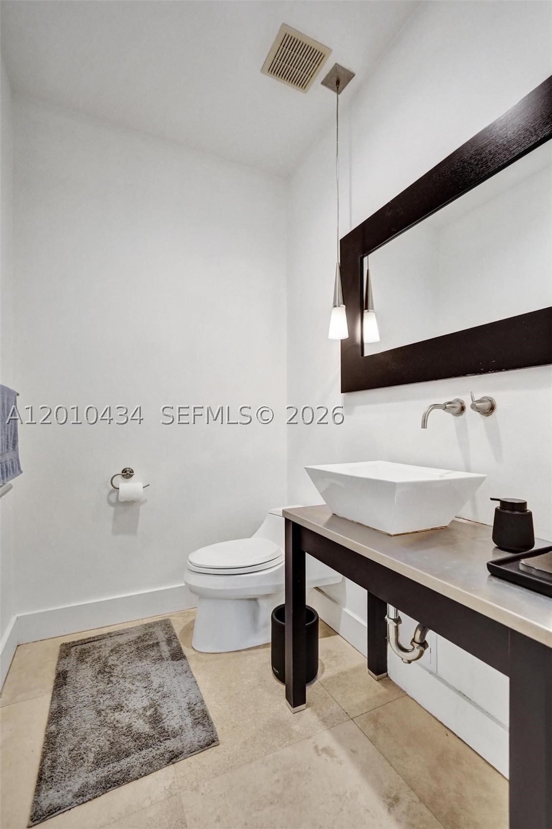 1575 Windjammer Way Property Photo 24