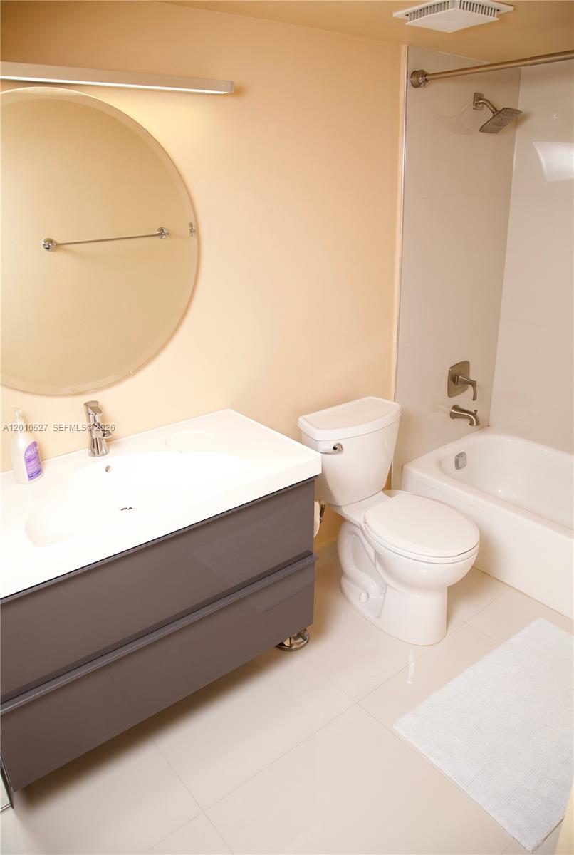 210 174th St 1107 Property Photo 9
