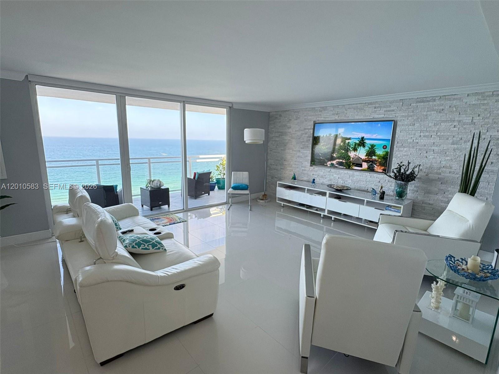 2030 S Ocean Dr 1812 Property Photo 1