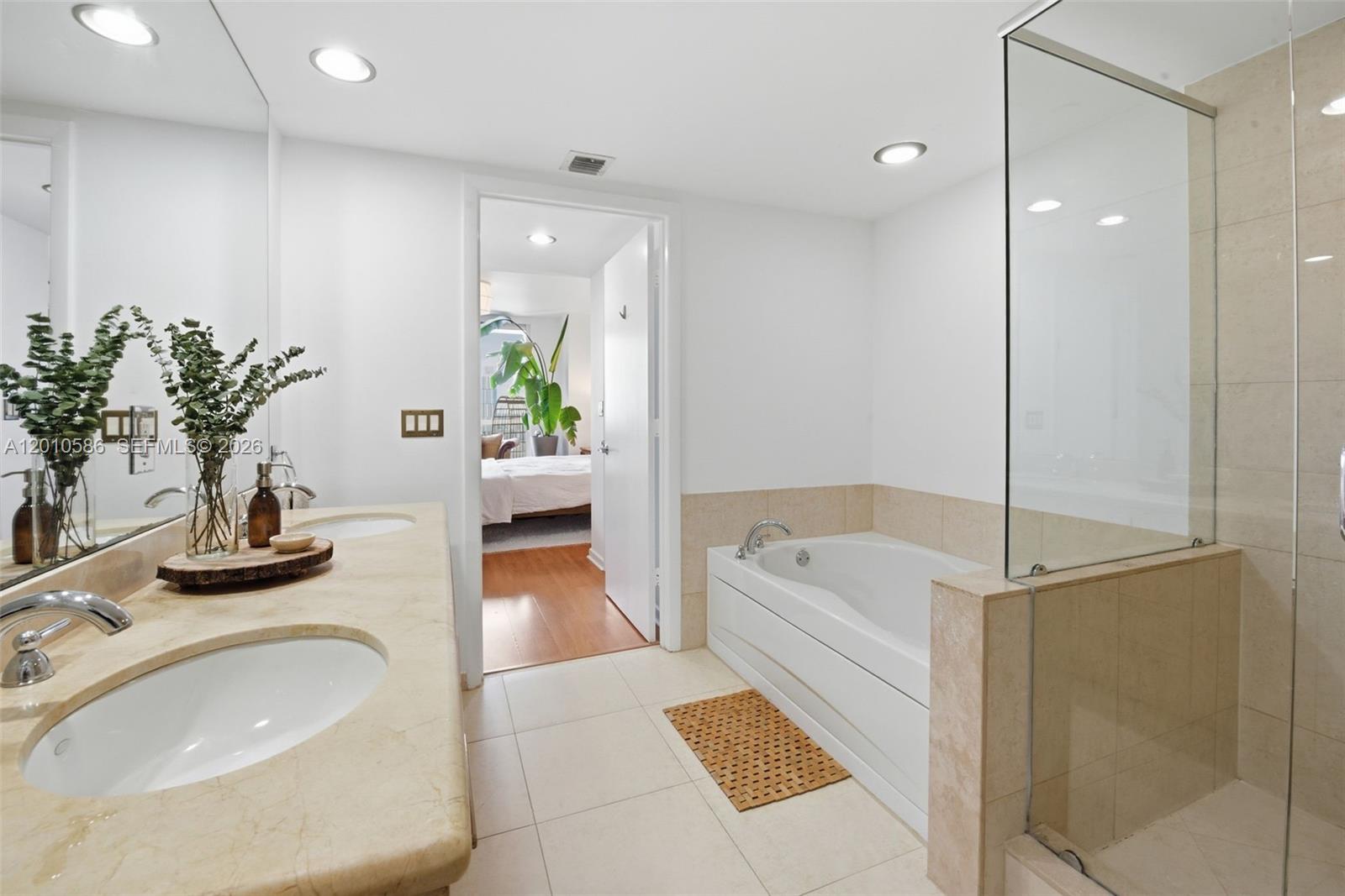 50 Biscayne Blvd 2911 Property Photo 13