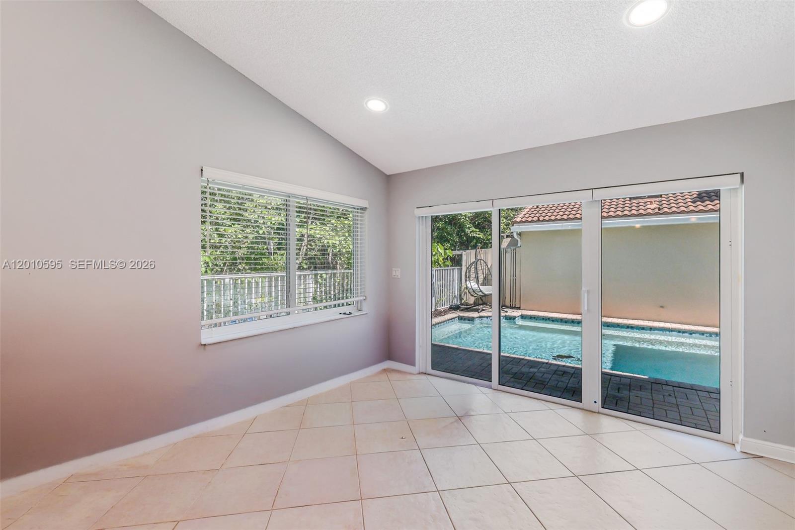 1065 Weeping Willow Way Property Photo 16