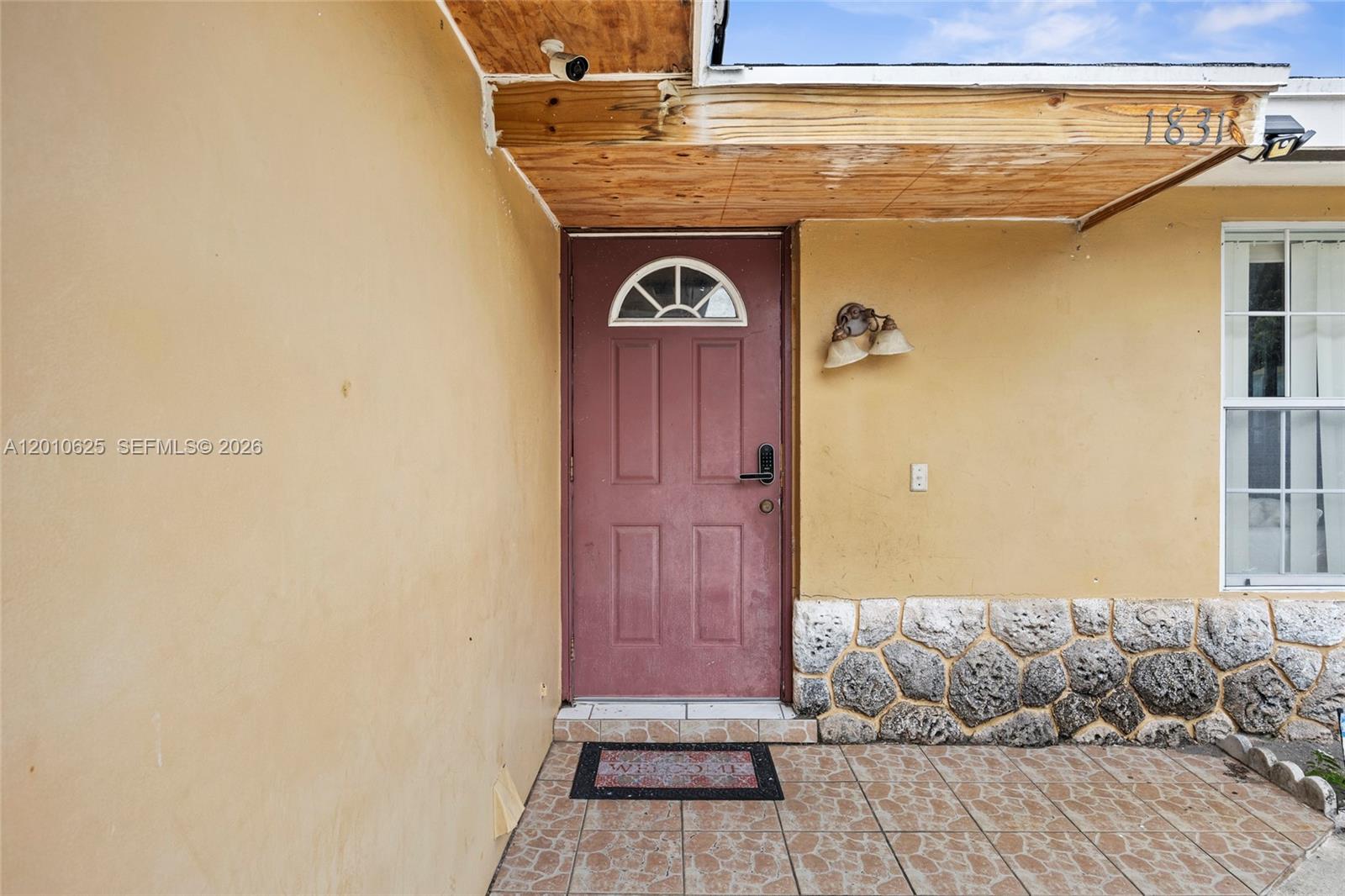 1831 Hiltonia Cir Property Photo 4