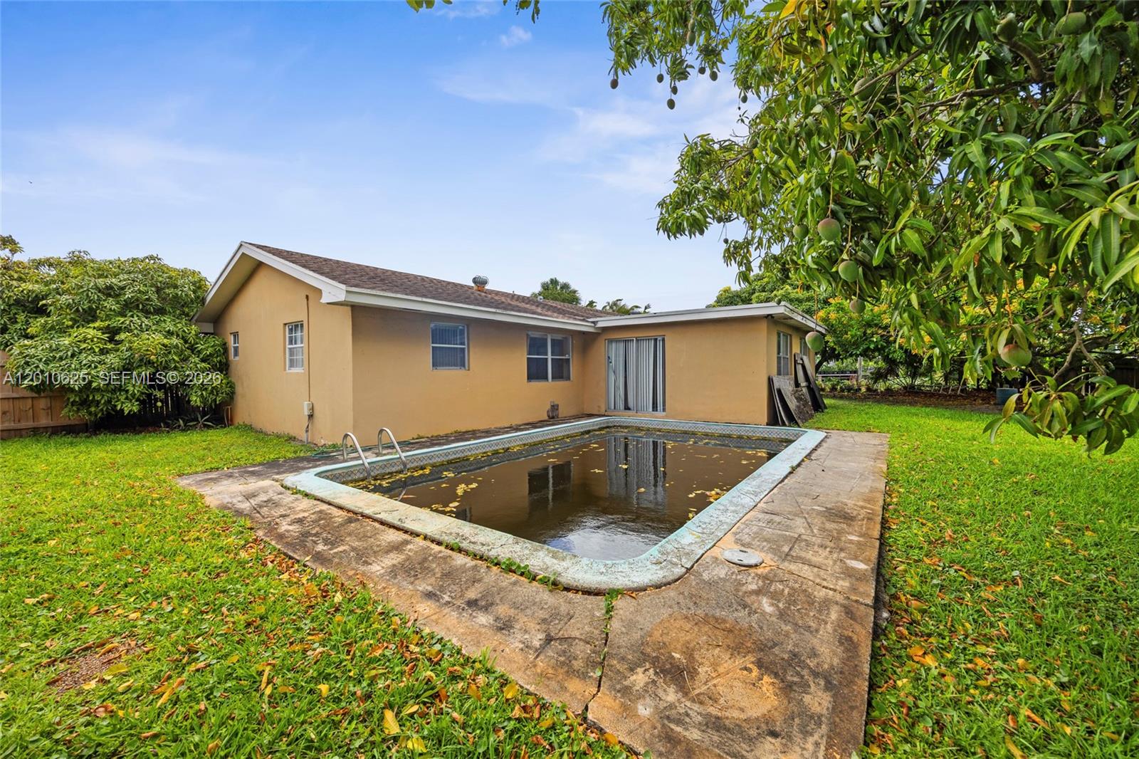 1831 Hiltonia Cir Property Photo 39