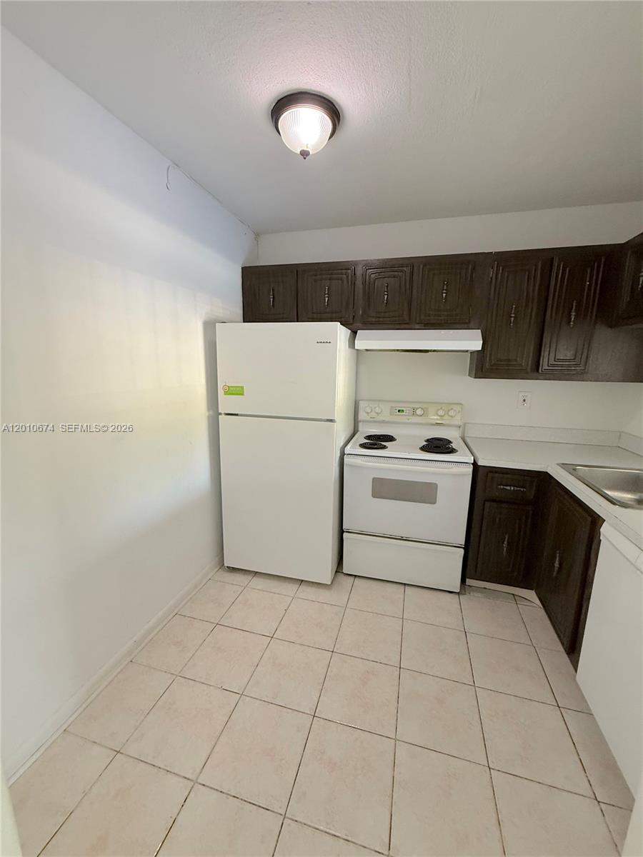 482 Nw 165th St Rd A-307 Property Photo 10