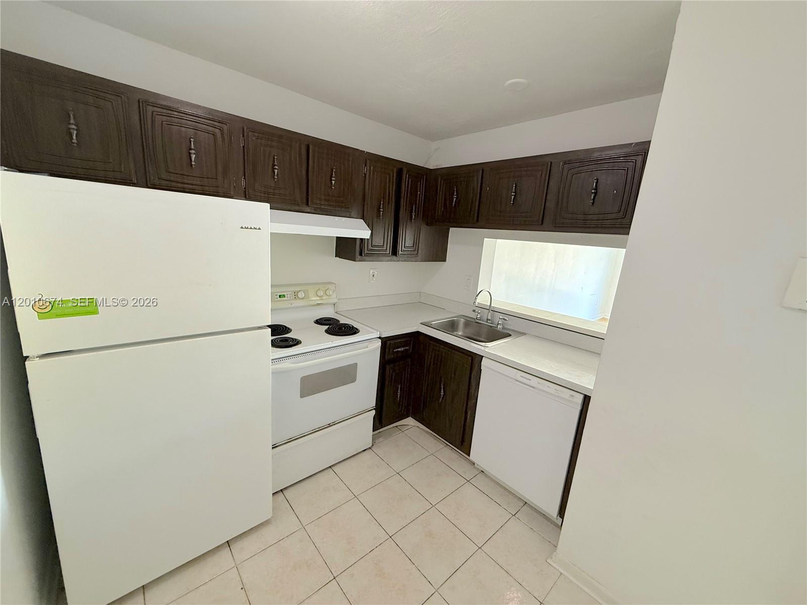 482 Nw 165th St Rd A-307 Property Photo 11