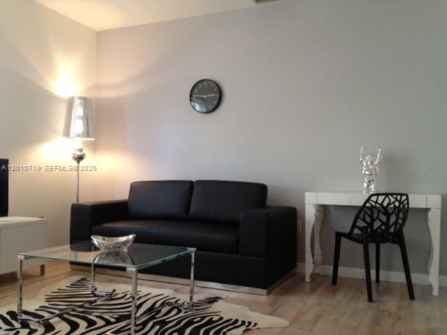1127 Euclid Ave 205 Property Photo 8