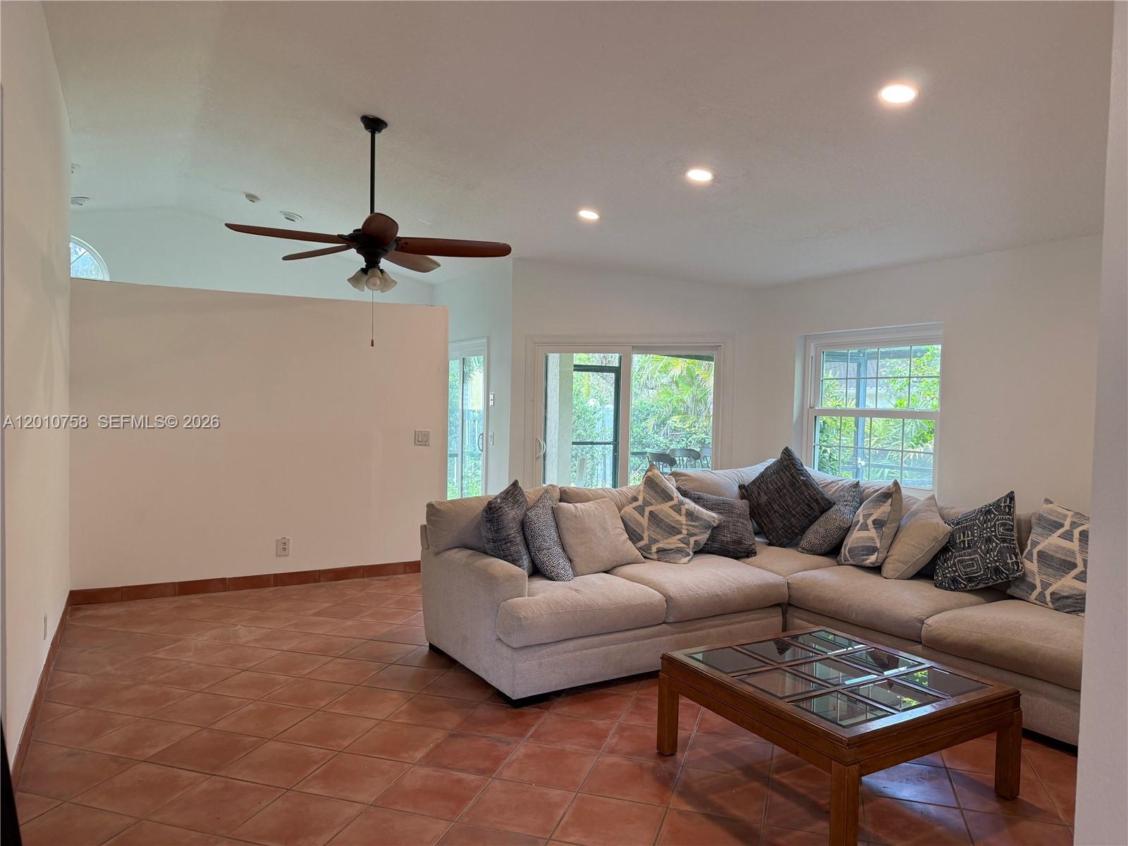 1407 Seagrape Cir Property Photo 1