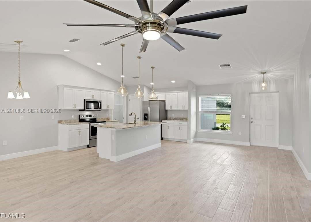 604 Wilmington Property Photo 3