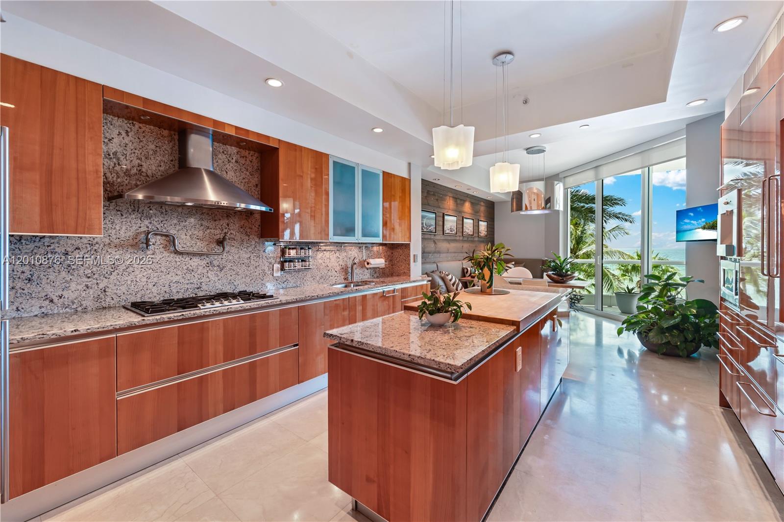 16051 Collins Ave 403 Property Photo 10