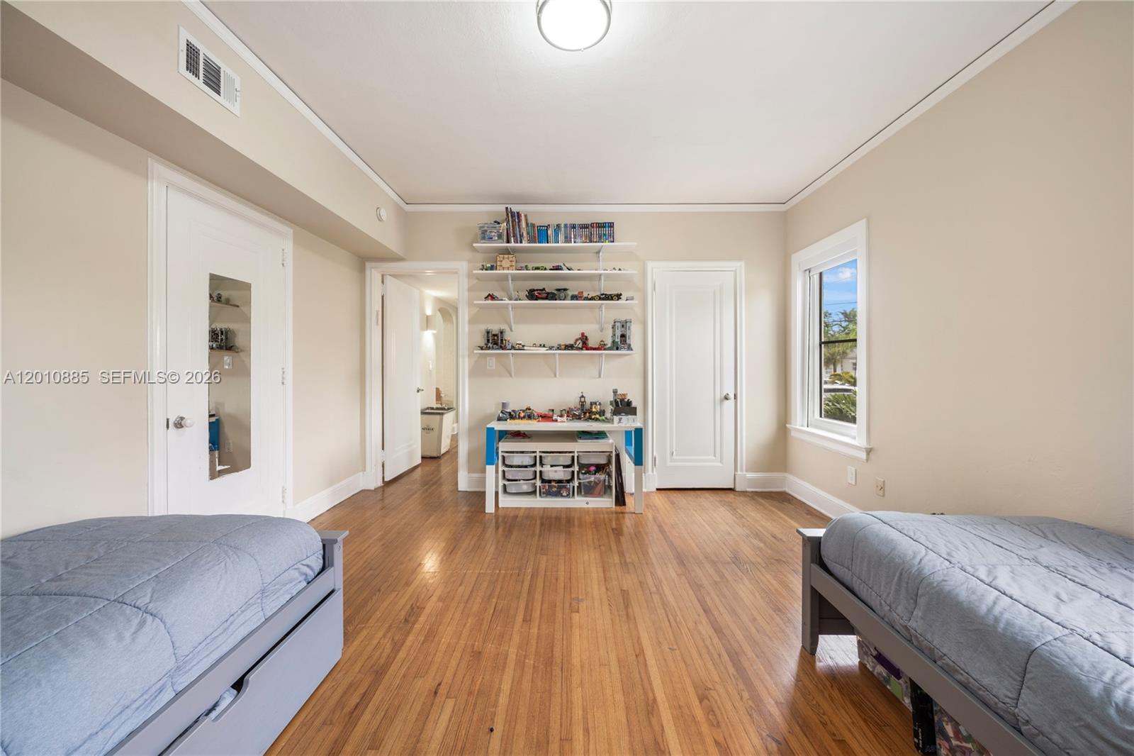 4501 Prairie Ave 1 Property Photo 14