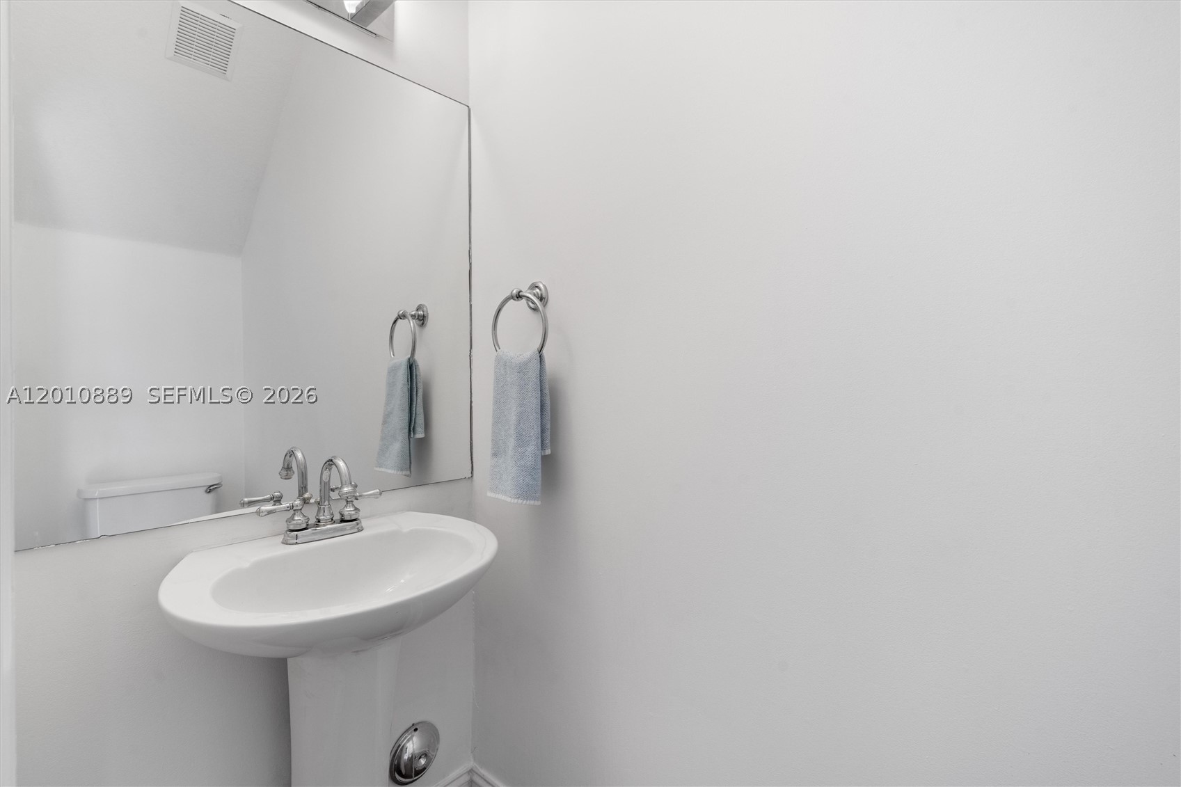 835 Ne 19th Ave 2 Property Photo 11