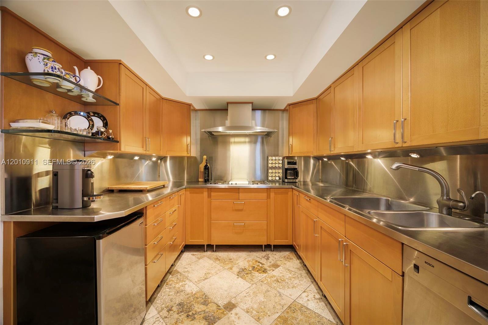 200 Ocean Lane Dr 401 Property Photo 12