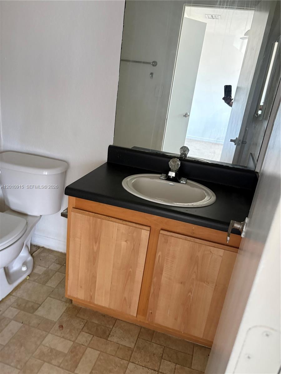 2086 Ne 167th St 2-108 Property Photo 8