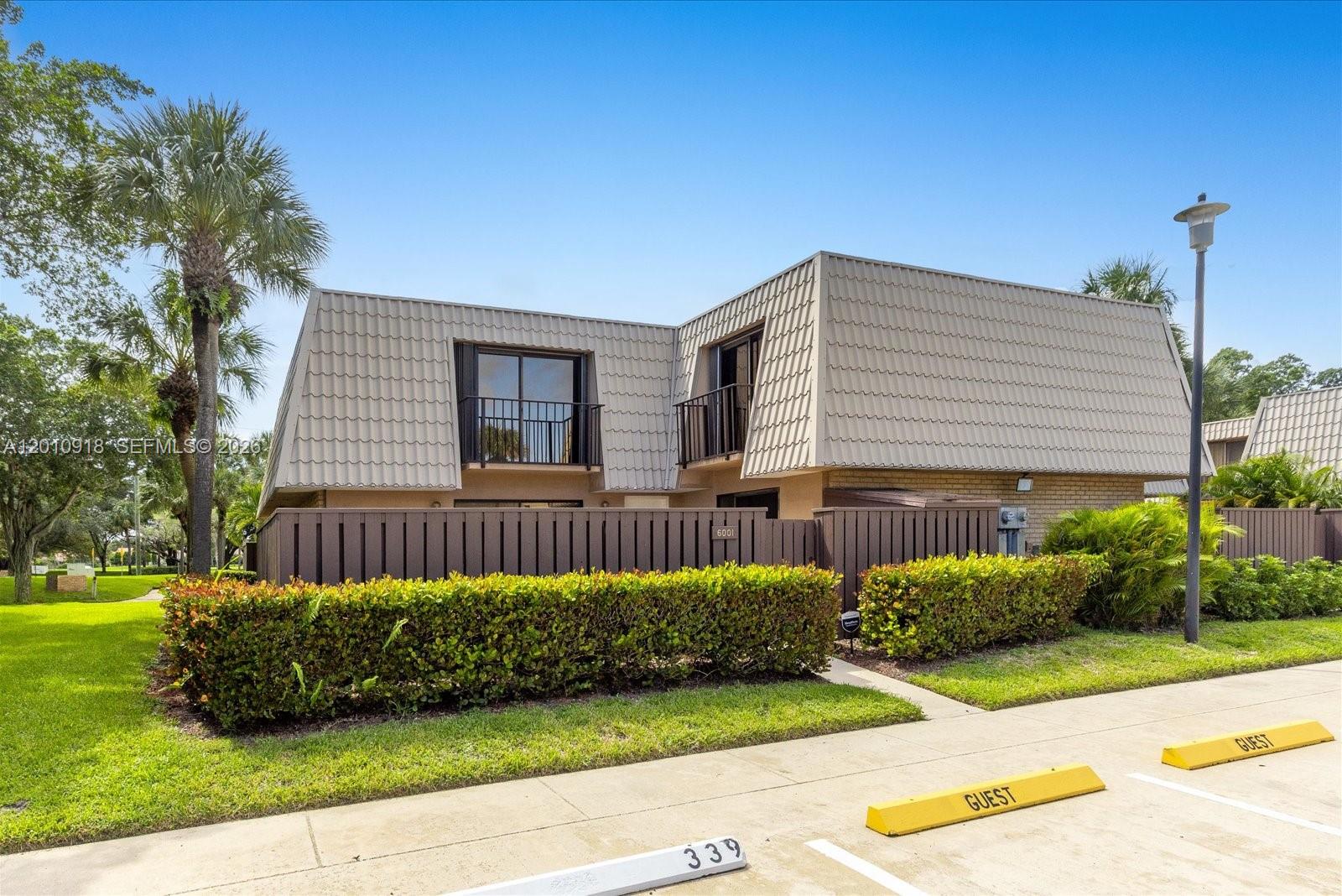 6001 60th Way Property Photo 1