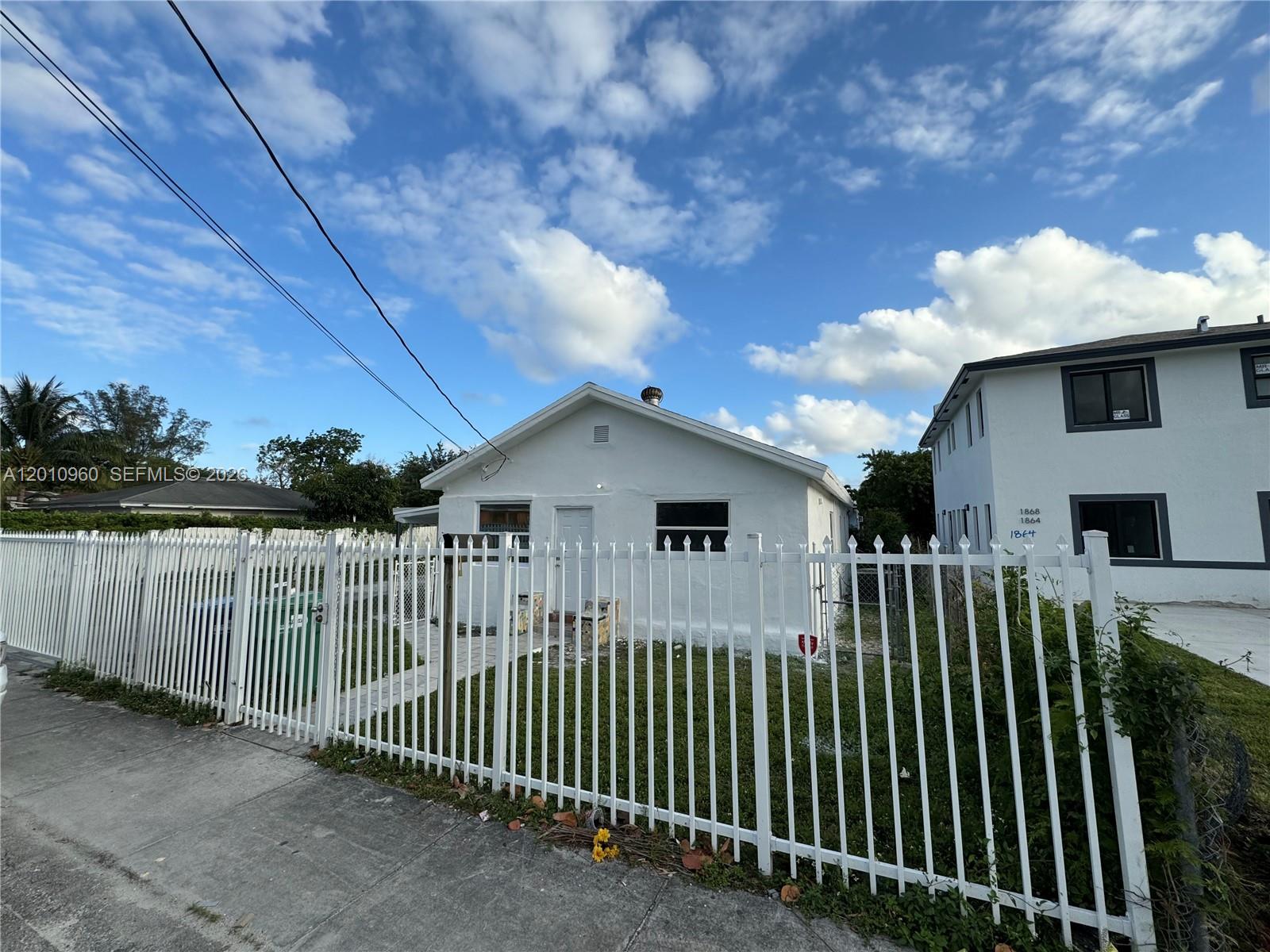 A12010960 Property Photo 1