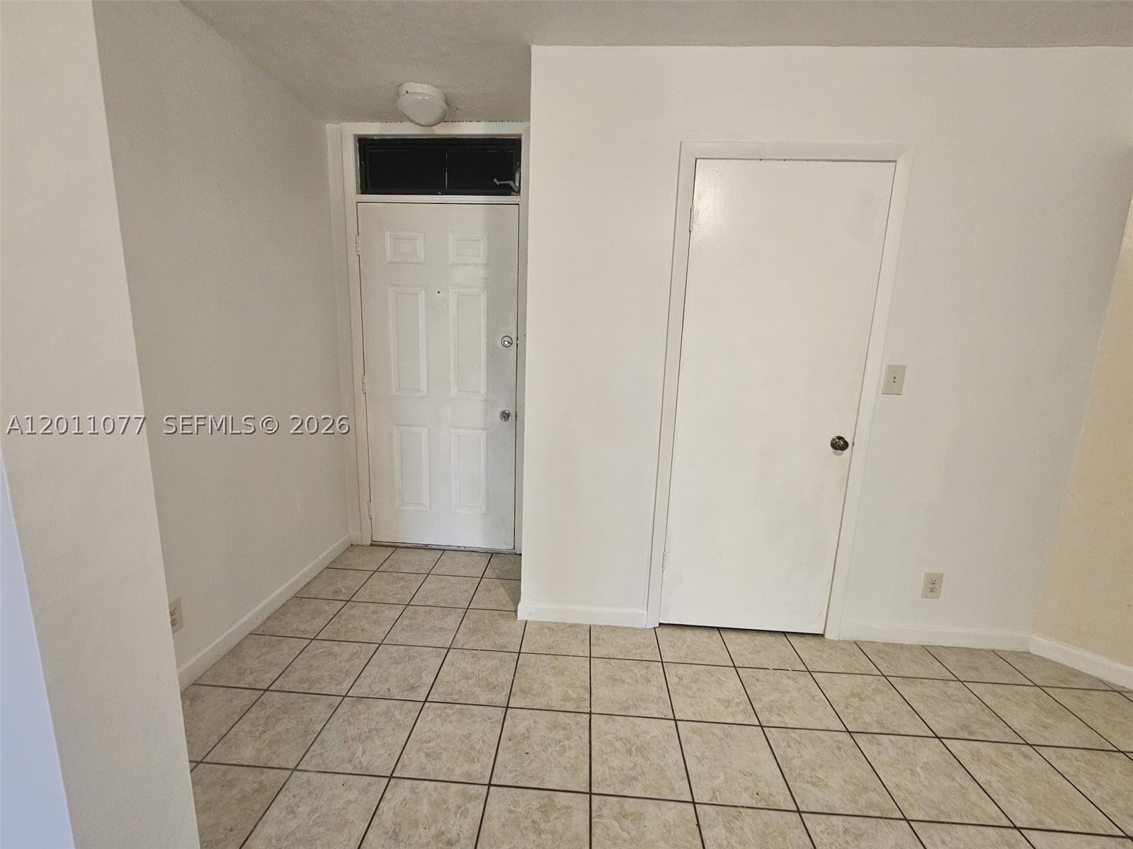 211 Lake Pointe Dr 108 Property Photo 3