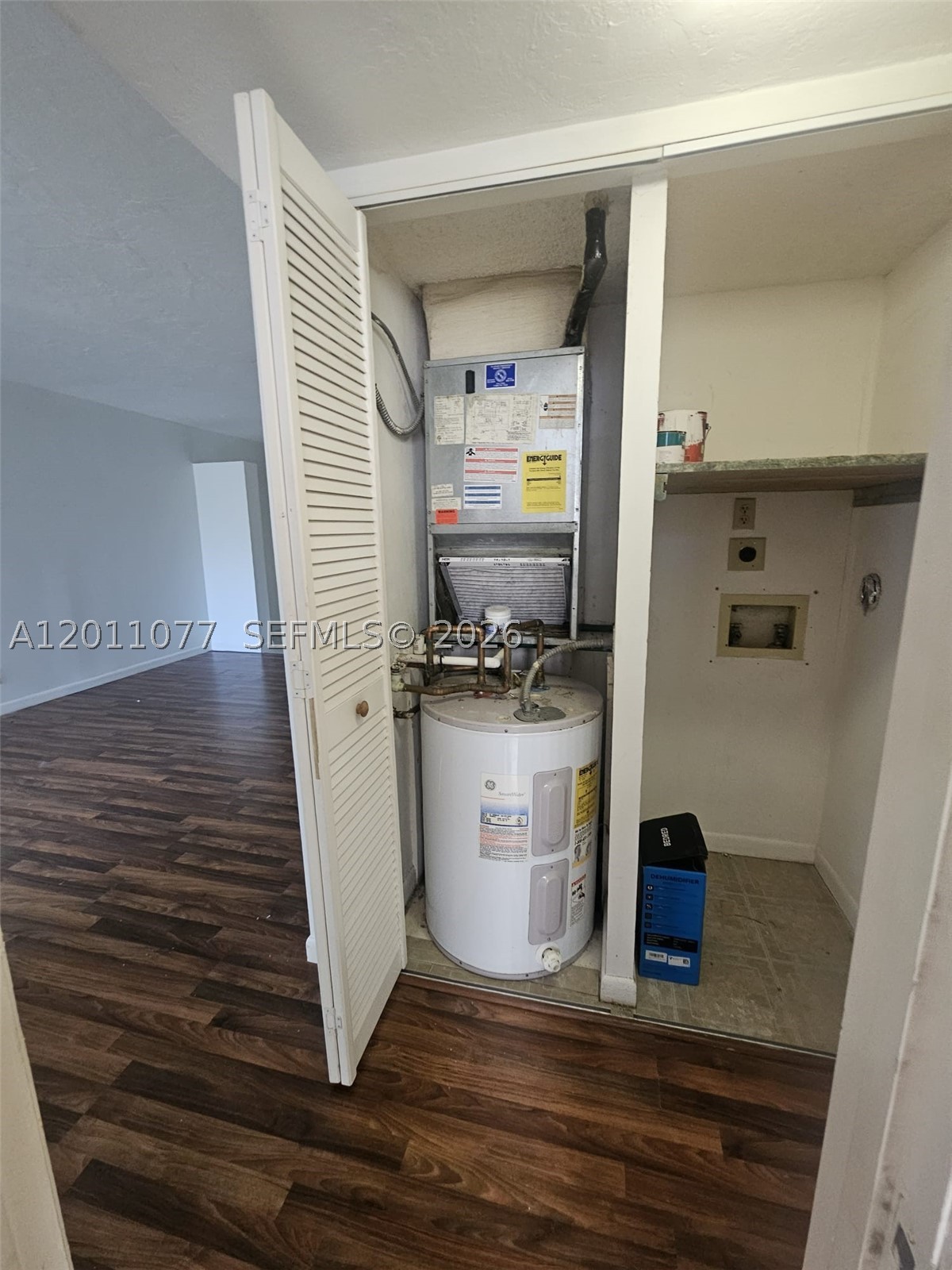 211 Lake Pointe Dr 108 Property Photo 11
