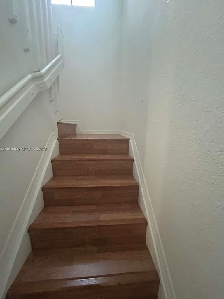 760 Sw 6th Ct . Property Photo 8