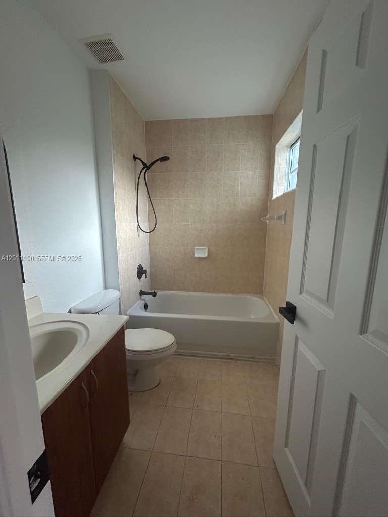 760 Sw 6th Ct . Property Photo 11