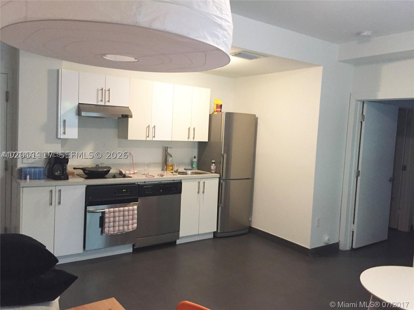 1600 Euclid Ave 203 Property Photo 4