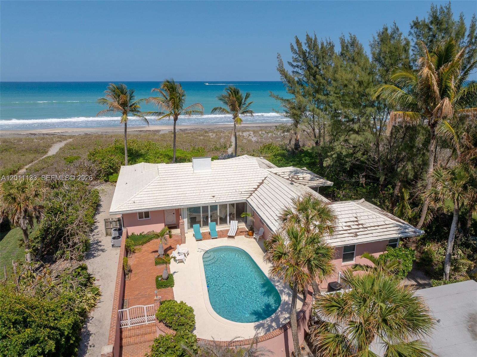 55 N Beach Rd Property Photo 1
