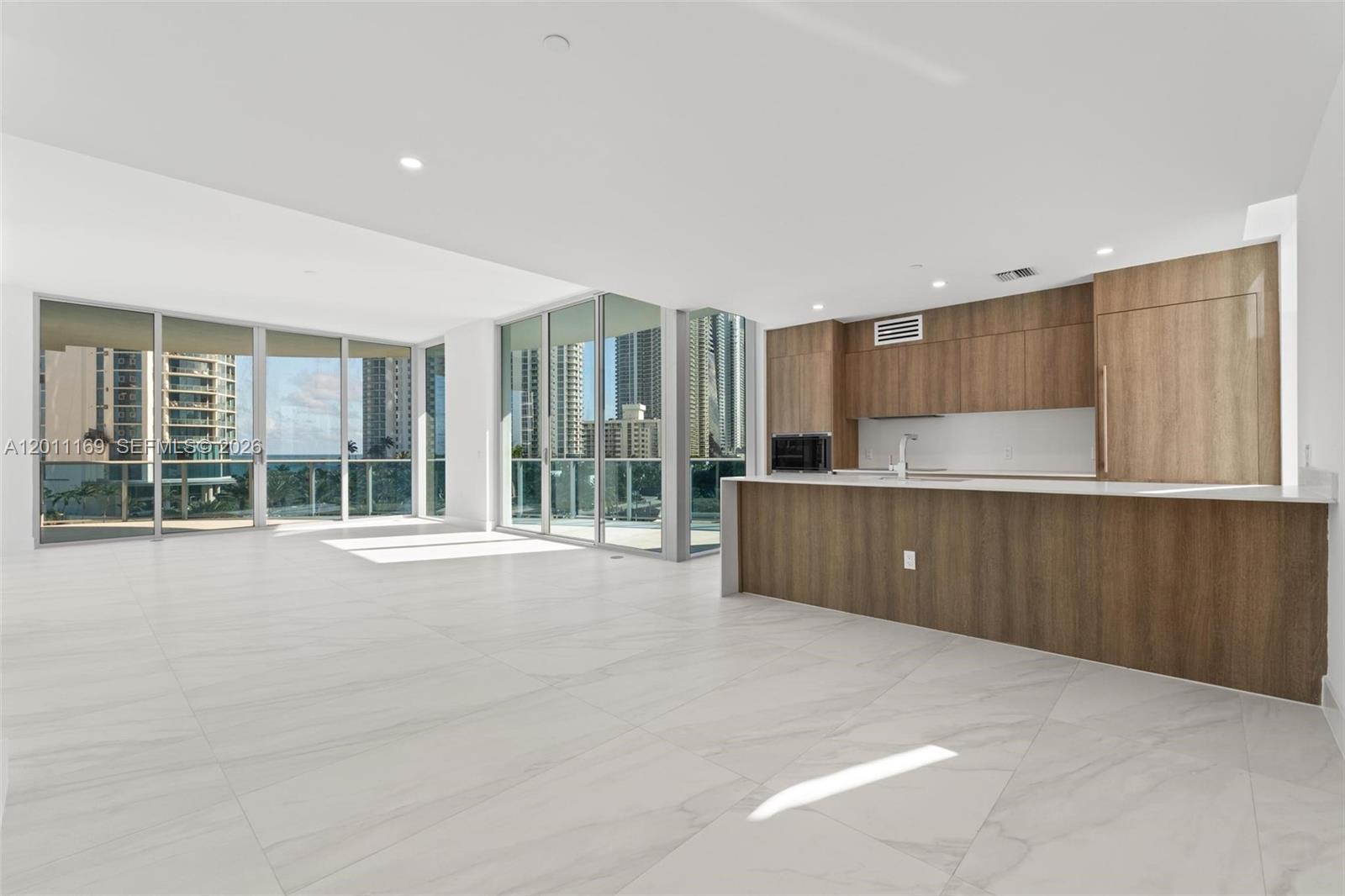 17550 Collins Ave 501 Property Photo 23