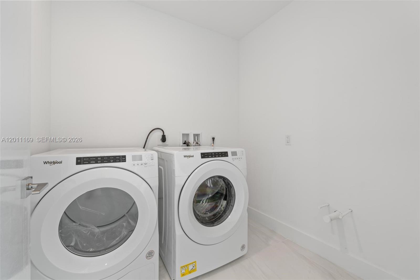 17550 Collins Ave 501 Property Photo 33